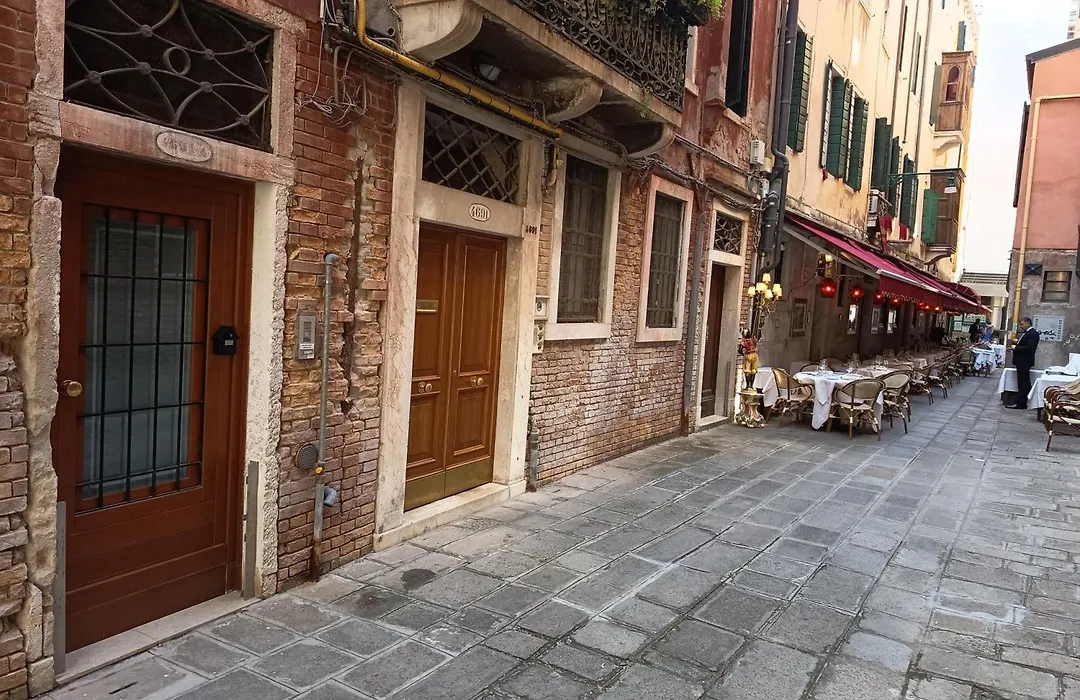 Ca Del Gambero Canal View-1